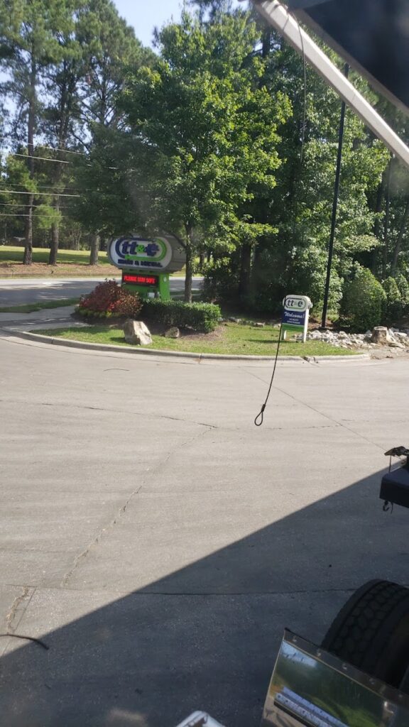 T T & E Iron & Metal Inc - photo 1
