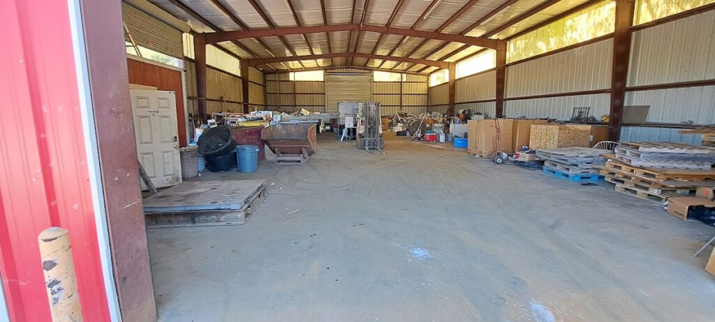 Henry's Metal Recycling - photo 3