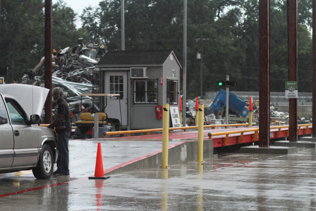 Houston Scrap Metal Recycle Center - photo 2