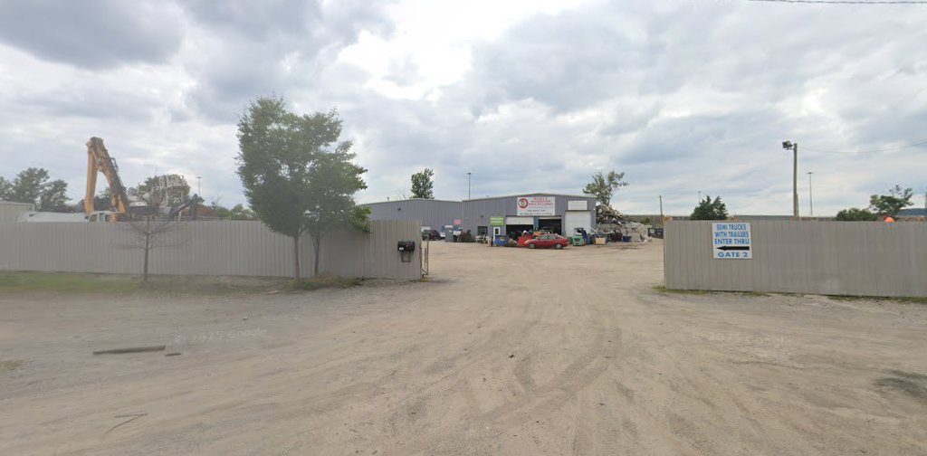 Rusty Rooster Recycling - photo 1